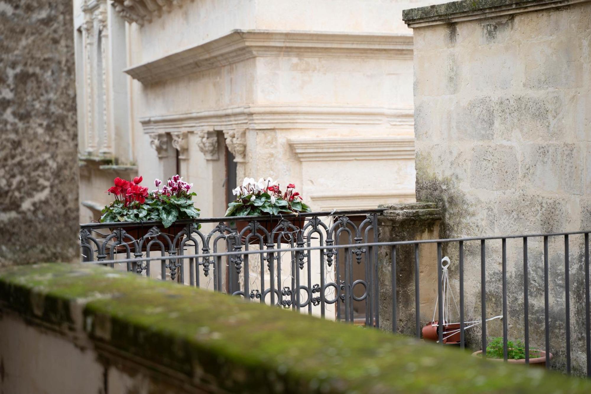 Victoria Apt - Historical Centre Lecce Ngoại thất bức ảnh